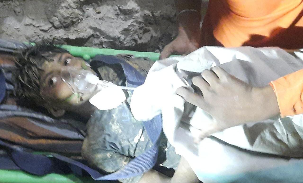रास्ते अगर चट्टानी थे