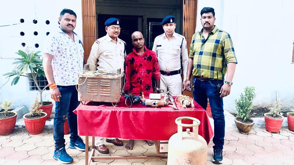 खुर्सीपार पुलिस ने
