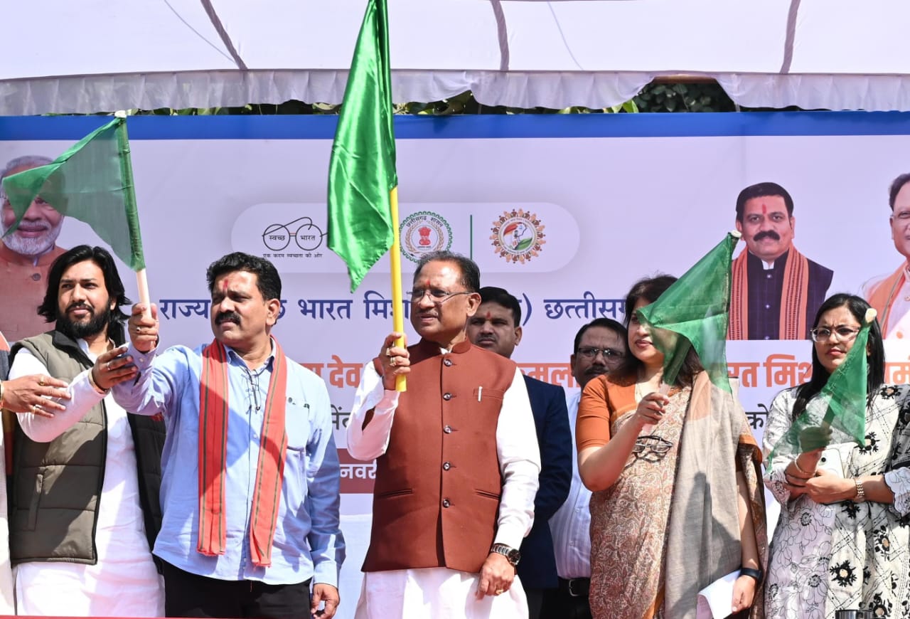 मुख्यमंत्री ने 10