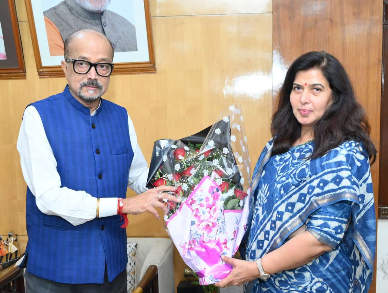 राज्यपाल श्री डेका से पूर्व सांसद