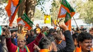 दिल्ली में बीजेपी को बढ़त