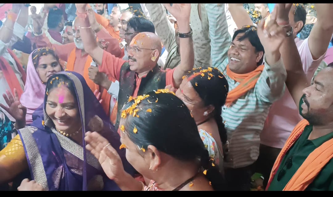 भाजपा का होली मिलन