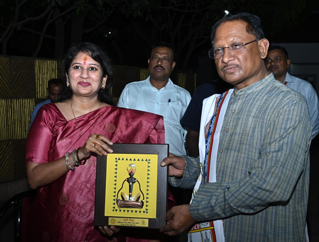 मुख्यमंत्री से छत्तीसगढ़ राज्य