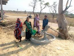 भू-जल स्तर गिरने से प्रभावित विकासखंडों में नलकूप खनन और हैंडपंप स्थापना के 500 प्रस्तावों पर त्वरित कार्यवाही करने निर्देश