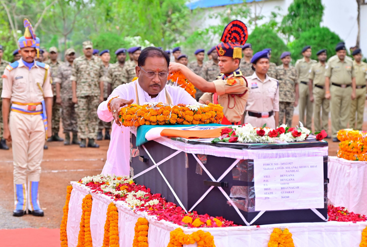 मुख्यमंत्री ने नक्सल