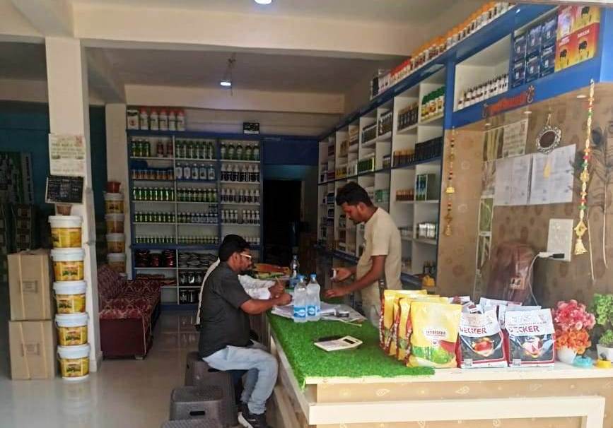 उर्वरक विक्रय में अनियमितता