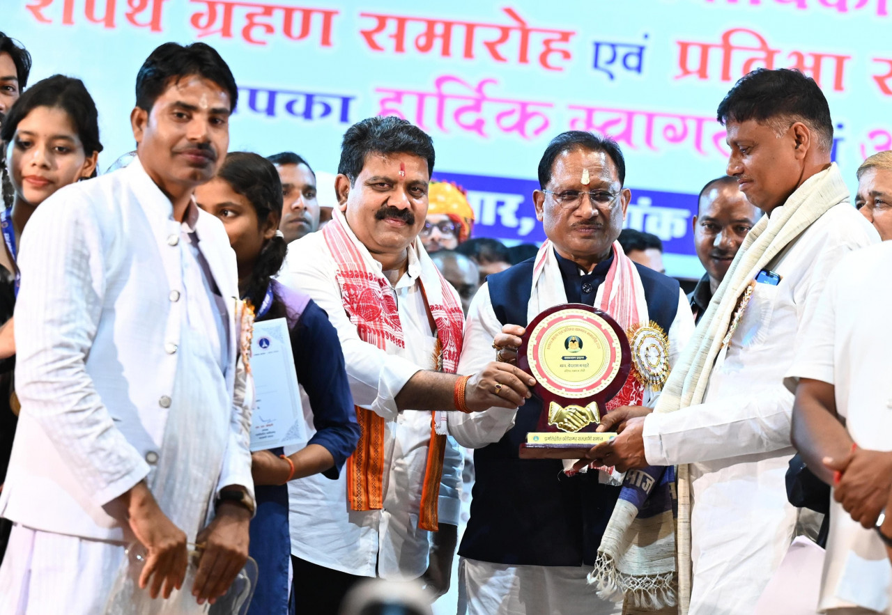 कुतुब मीनार से ऊँचा