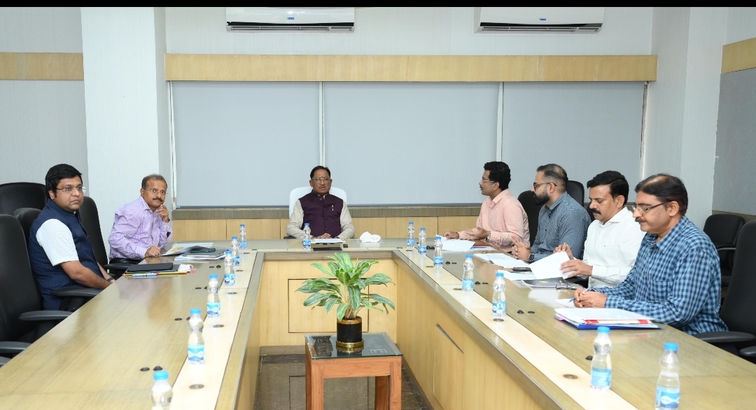 जनभागीदारी से करें आदिवासी बाहुल्य ग्रामों का समग्र विकास: मुख्यमंत्री ने आदि कर्मयोगी अभियान की समीक्षा बैठक में दिए निर्देश