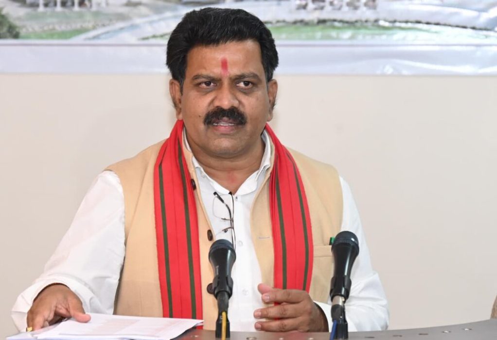 छत्तीसगढ़ पुलिस आरक्षक भर्ती परीक्षा के अभ्यर्थियों का उपमुख्यमंत्री विजय शर्मा स्वयं 21 दिसंबर को करेंगे समस्याओं का समाधान