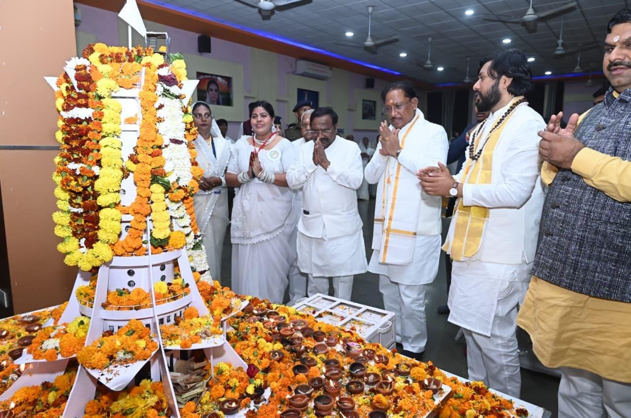 लालपुर धाम में गुरु घासीदास जयंती एवं तीन दिवसीय मेले में शामिल हुए मुख्यमंत्री श्री साय