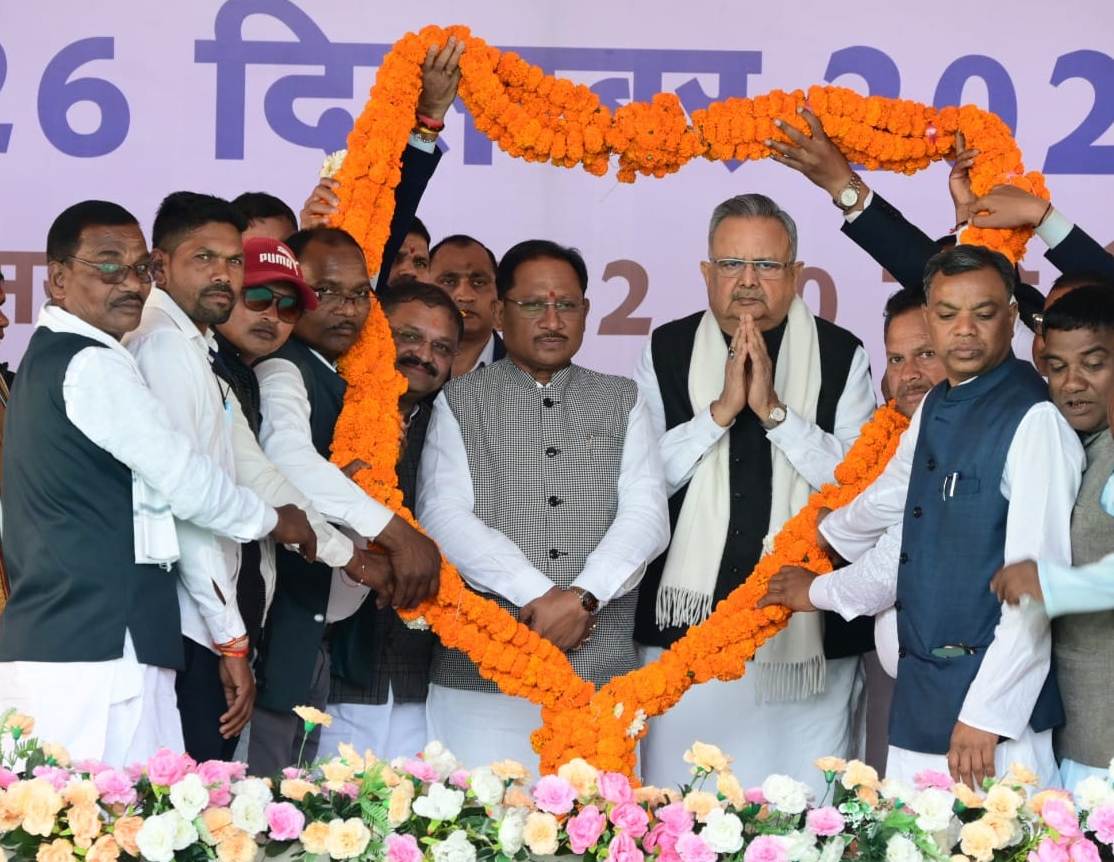 जनजातीय गौरव की स्वर्णिम विरासत: मुख्यमंत्री साय ने किया गैंदसिंह नायक की प्रतिमा का अनावरण