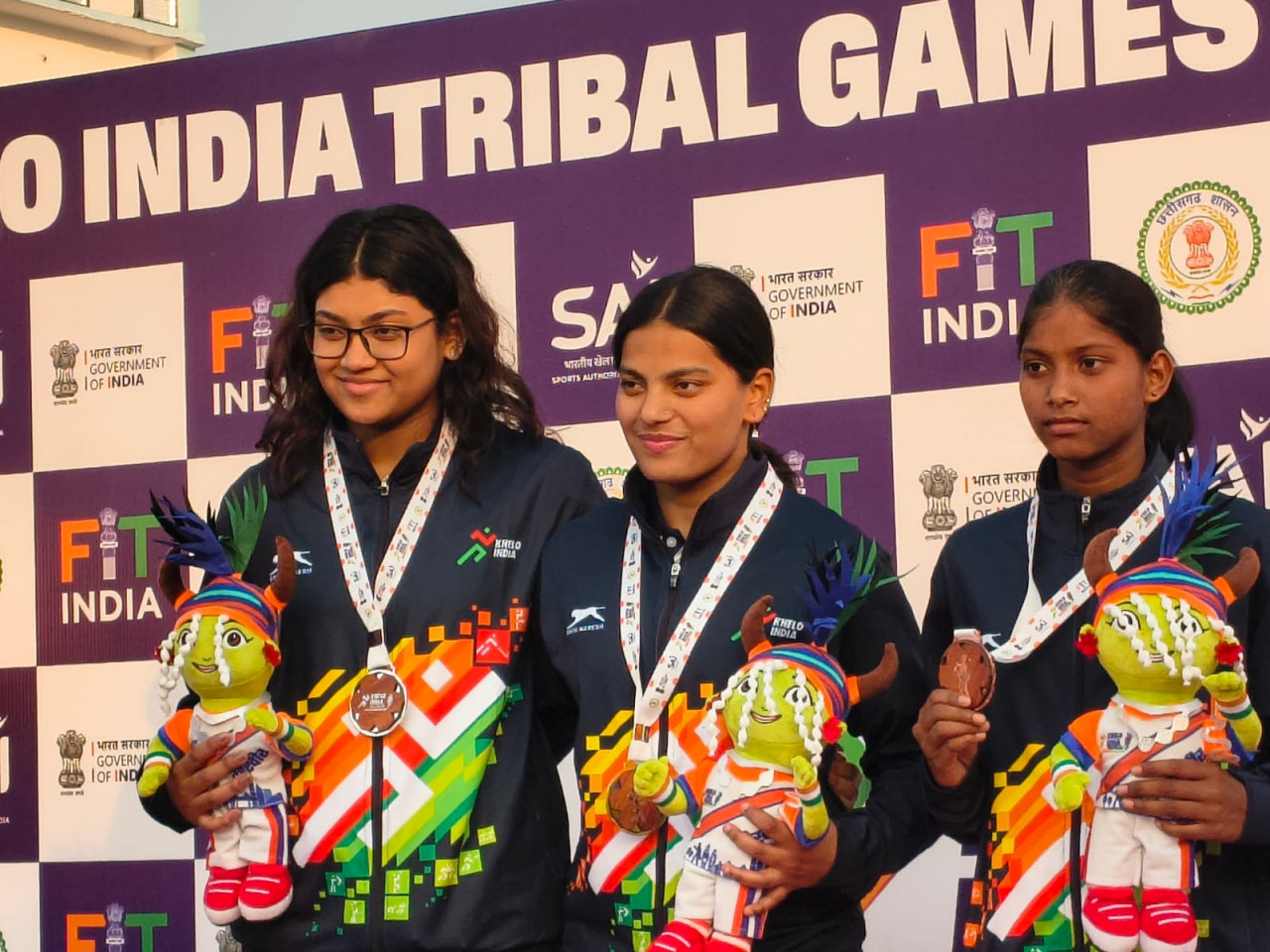 कर्नाटक के तैराक मणिकांता ने स्वर्ण पदकों की हैट्रिक पूरी की, छत्तीसगढ़ की अनुष्का भगत ने जीता दूसरा पदक