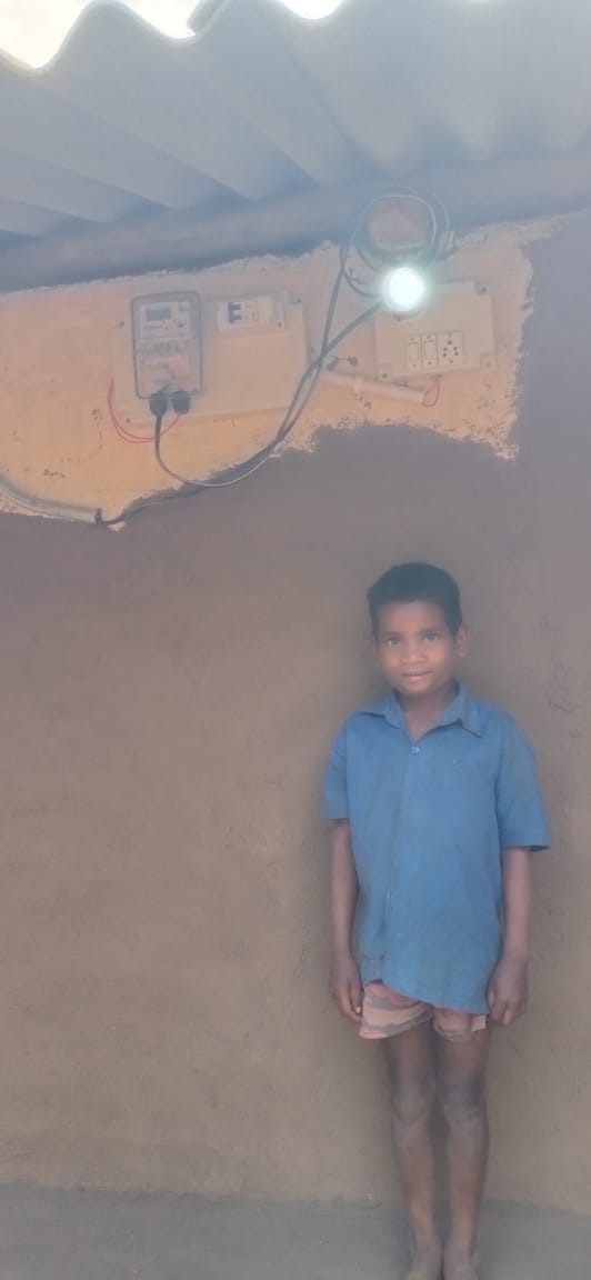 गांवों तक बिजली पहुँचने से अंधकार और भय कम हुआ जीवन में आई रोशनी