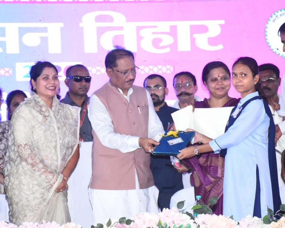ग्रामीण अंचल की बेटी बनी प्रेरणा: मुख्यमंत्री श्री साय ने सराहा उत्कृष्ट प्रदर्शन