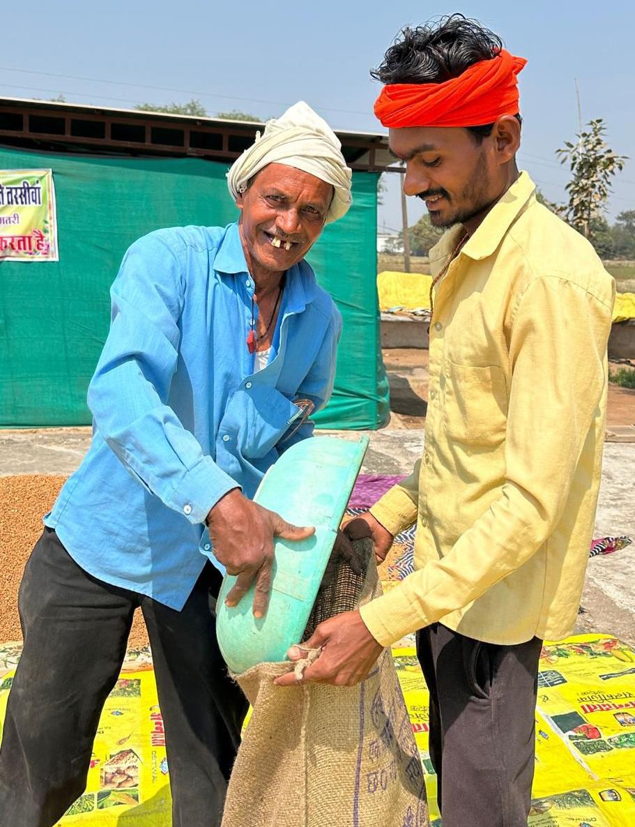 प्रदेश के कुल चने का 50% अकेले खरीदाचने का 50% अकेले खरीदा ‘विश्व की सबसे बड़ी अनाज भंडारण योजना’ में बनाया कीर्तिमान