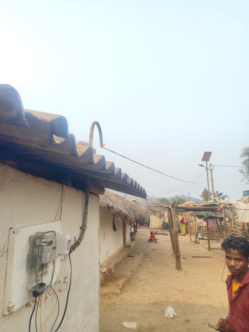 सफलता की कहानीदशकों के अंधेरे से बाहर आया गारपा, नियद नेल्लानार योजना से पहली बार घर-घर पहुँची बिजली