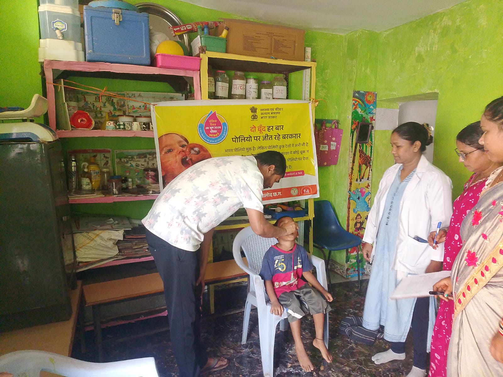 नगर पालिका उपाध्यक्ष मनोज दुबे ने बच्चों को पिलाई ‘दो बूंद जिंदगी की’, पोलियो उन्मूलन अभियान में निभाई सक्रिय भूमिका