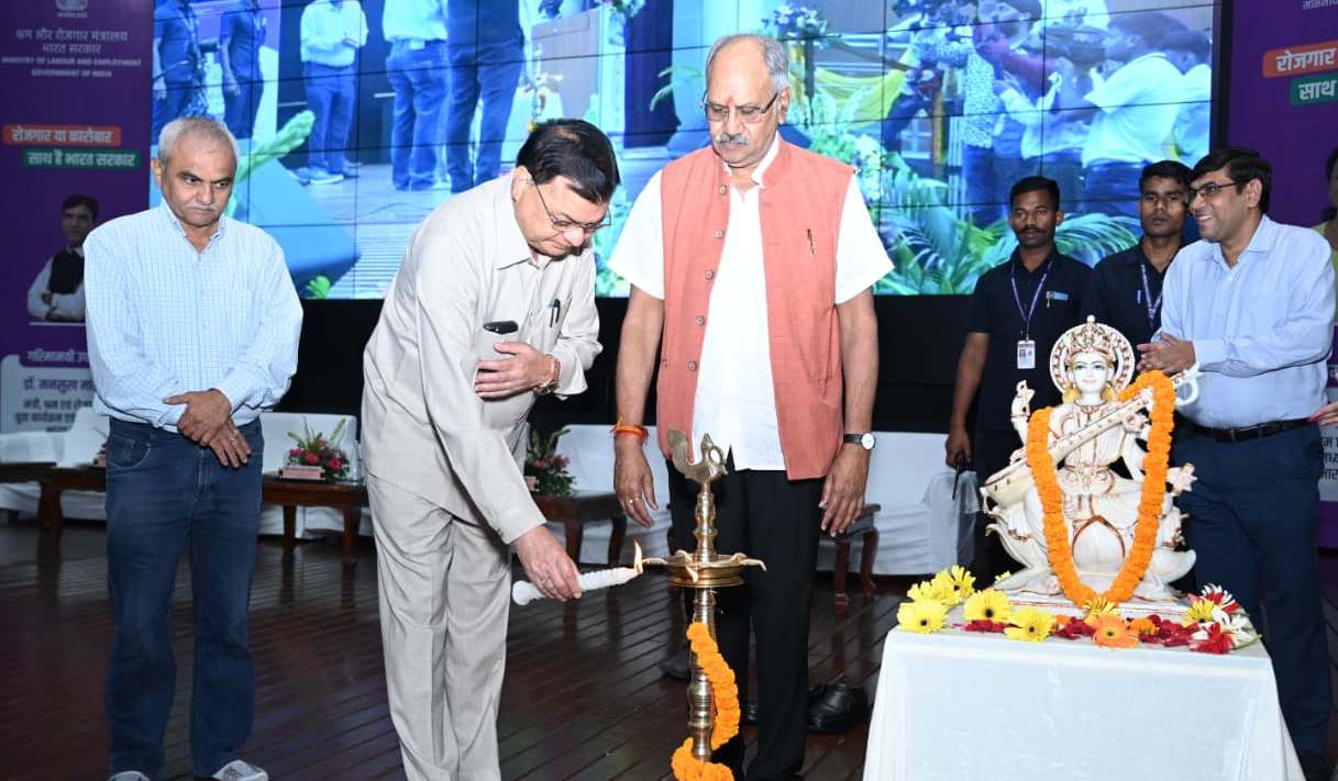 विकसित भारत रोजगार योजना के तहत 2,400 करोड़ रुपये की प्रोत्साहन राशि वितरित, युवाओं और नियोक्ताओं को मिलेगा सीधा लाभ