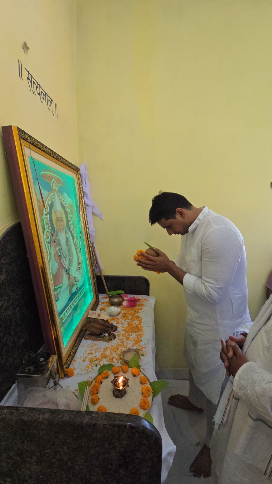 संत कबीर की विचारधारा समाज को जोड़ने की प्रेरणा देती है – देवेंद्र यादव
