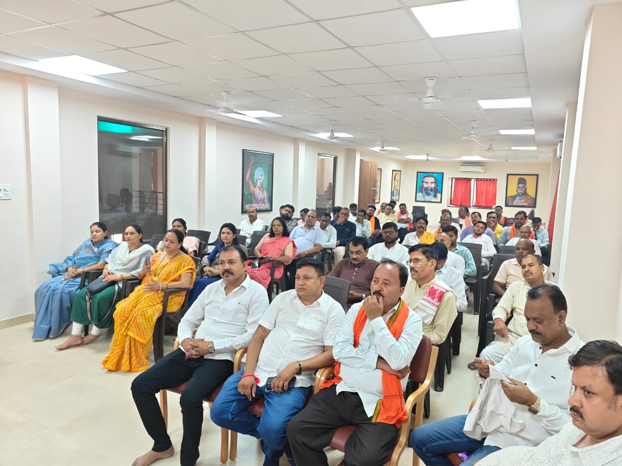 भाजपा जिला कार्यालय में बूथ कार्यकर्ता प्रशिक्षण एवं डिजिटल लर्निंग प्रोग्राम को लेकर बैठक संपन्न