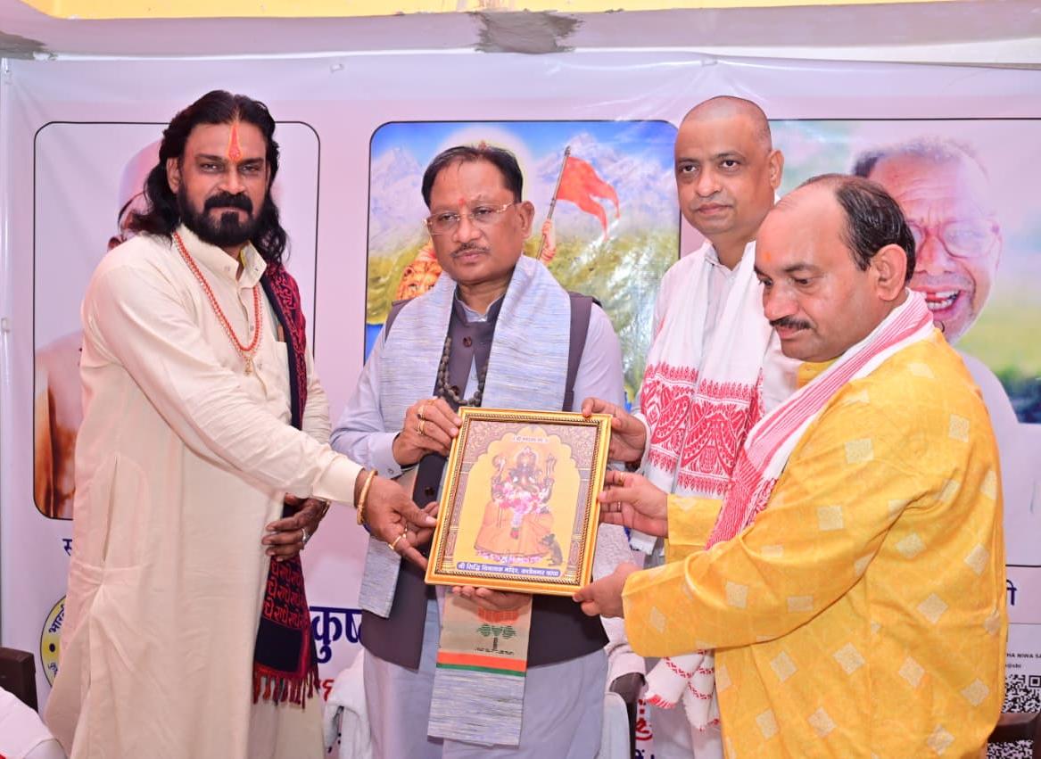 मुख्यमंत्री श्री साय ने भारतीय कुष्ठ निवारक संघ आश्रम में सेवा, स्वास्थ्य एवं पुनर्वास कार्यों का किया अवलोकन