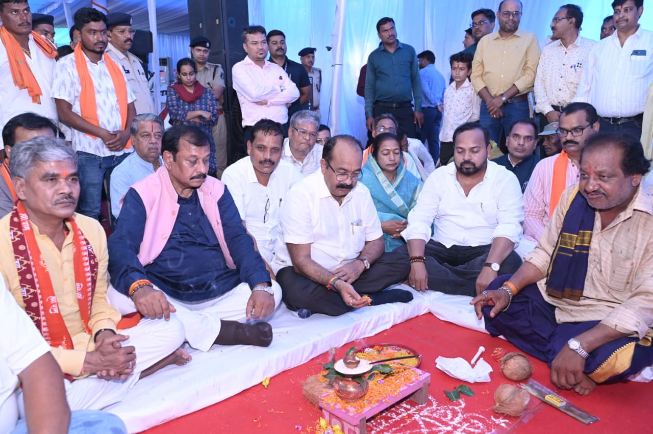 प्रधानमंत्री नरेंद्र मोदी की गारंटी और मुख्यमंत्री श्री साय के सुशासन से तेज गति से हो रहा विकास : उप मुख्यमंत्री अरुण साव