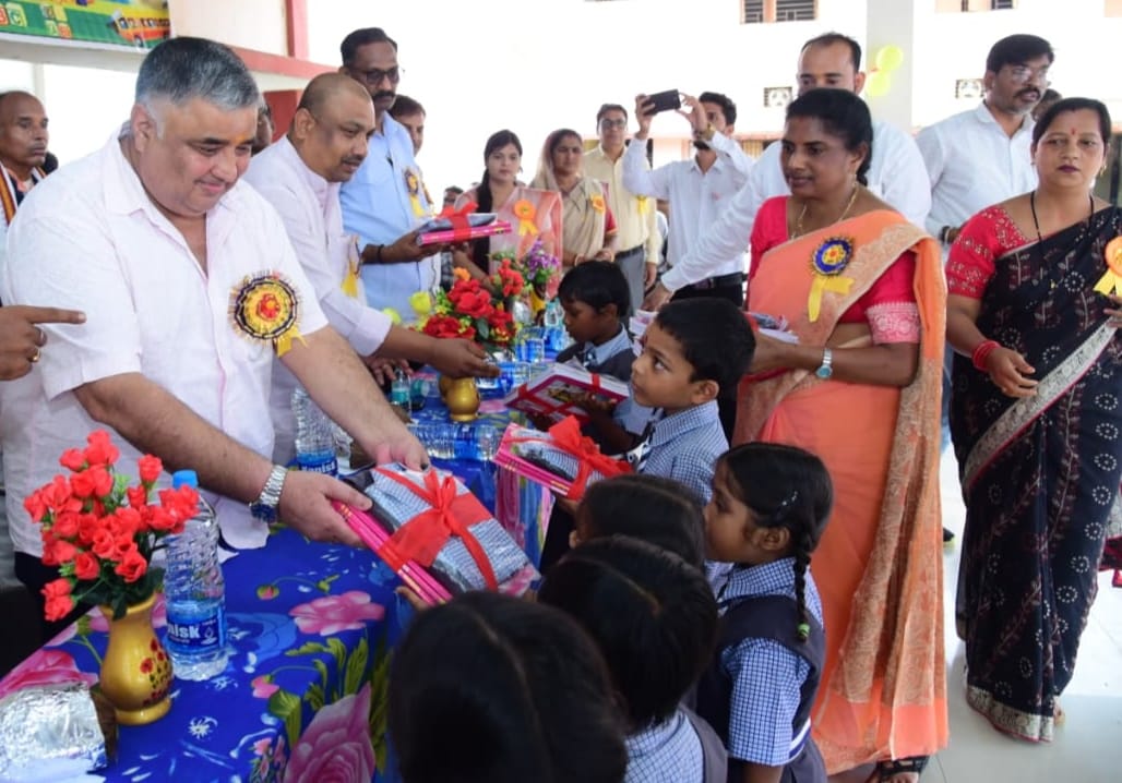 हर बच्चे को गुणवत्तापूर्ण शिक्षा और बेहतर अवसर उपलब्ध कराना सरकार की सर्वोच्च प्राथमिकता है, शिक्षा ही समृद्ध भविष्य की सबसे मजबूत नींव है – राजेश अग्रवाल