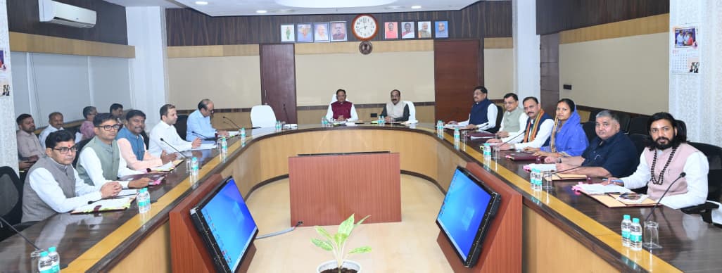 मुख्यमंत्री विष्णुदेव साय ने कैबिनेट की बैठक में अनेक महत्वपूर्ण निर्णय लिए गए