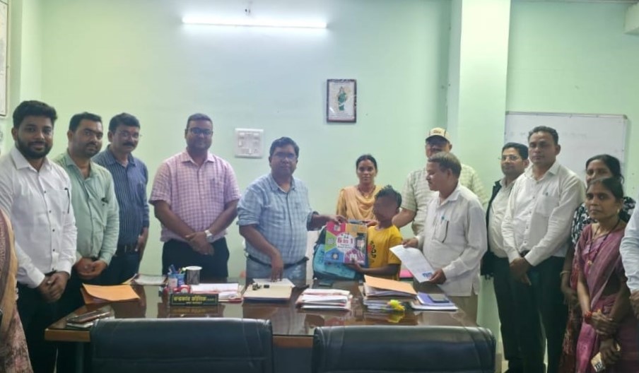 एक वर्ष तक परिजनों की तलाश के बाद किया गया फॉस्टर केयर प्लेसमेंट