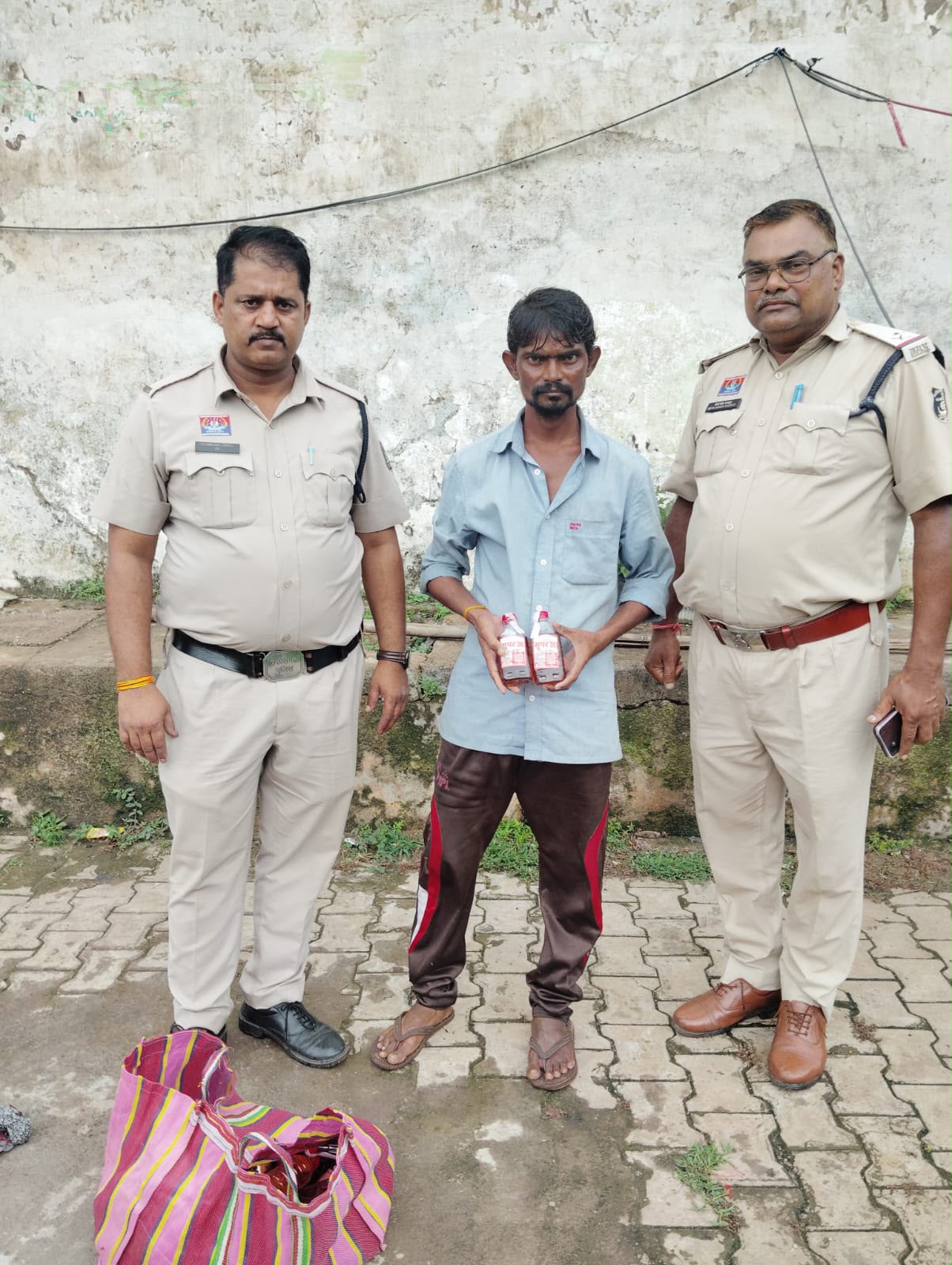 जामुल पुलिस ने 43 पाव अवैध शराब के साथ एक आरोपी गिरफ्तार किया