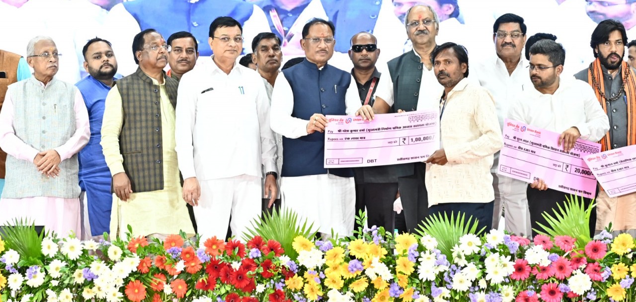 विशेष लेख : ढाई साल की उपलब्धियाँ- छत्तीसगढ़ का श्रमिक कल्याण के क्षेत्र में नई पहचान