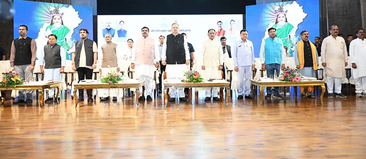 कोसा की चमक अब वैश्विक बाजार तक : मुख्यमंत्री ने लॉन्च किया छत्तीसगढ़ का प्रीमियम हैंडलूम ब्रांड ‘कोशल फैब’
