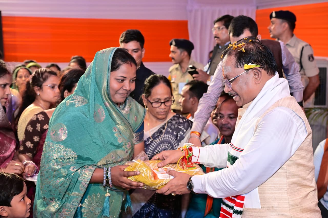 महिलाओं का सम्मान, सुरक्षा और सशक्तिकरण ही समृद्ध छत्तीसगढ़ की आधारशिला : मुख्यमंत्री श्री साय