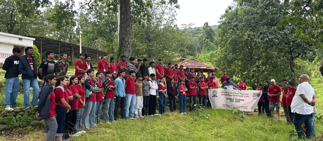 विश्व पर्यटन सप्ताह के तहत आईजीएनटीयू के विद्यार्थियों ने जंगल, अमरावती गंगा और ‘माई का मंडप’ तक किया ट्रैकिंग अनुभव