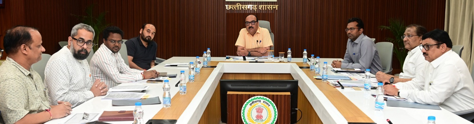 मुख्य सचिव की अध्यक्षता में राष्ट्रीय तकनीकी वस्त्र मिशन की समीक्षा बैठक सम्पन्न