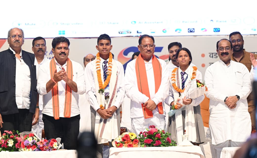 सेवा संकल्प अभियान के तहत गुजरात के वडनगर और बस्तर संभाग से रायपुर पहुंचे बाइक राइडर्स