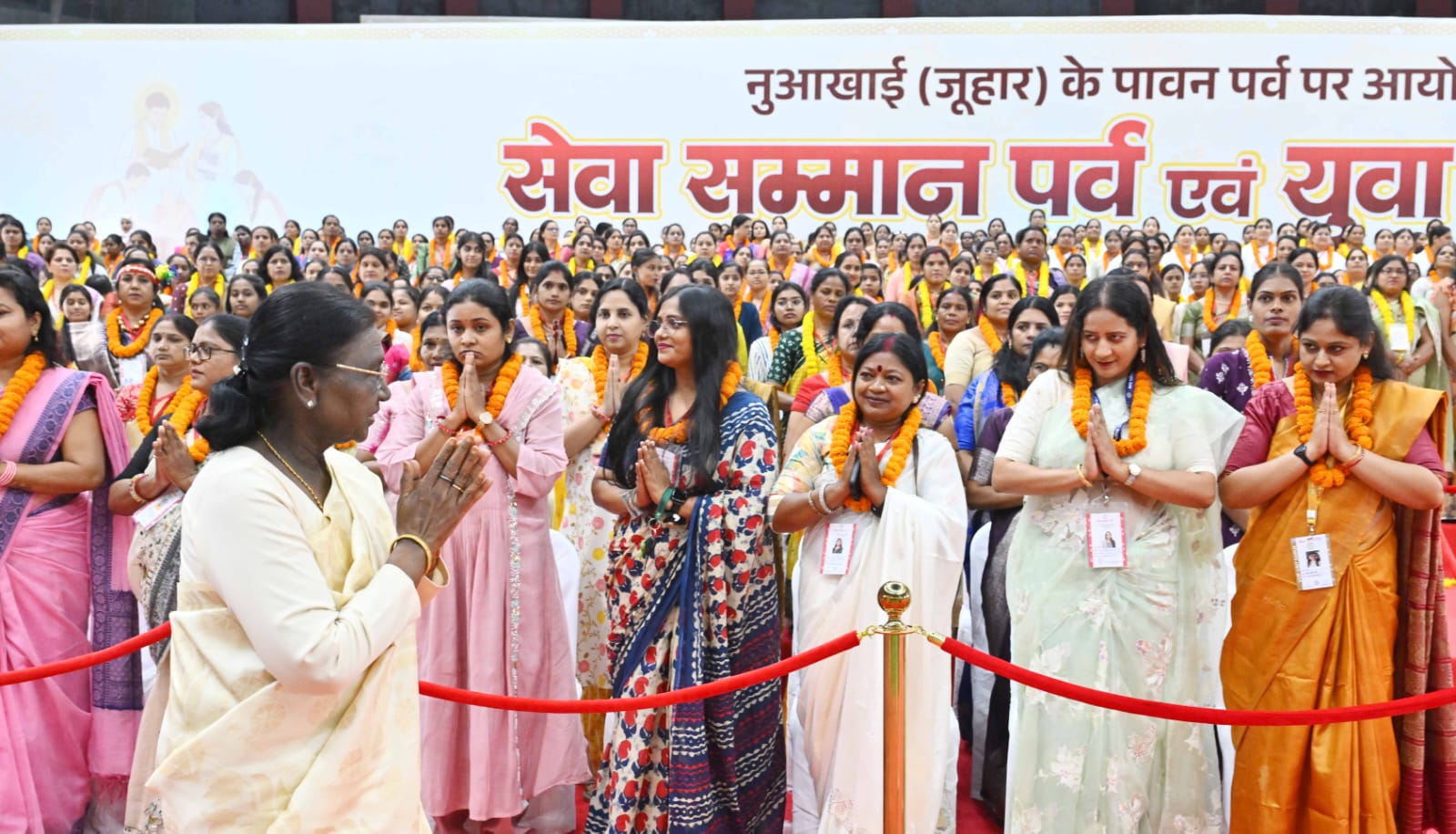 अन्न का सम्मान, किसानों के योगदान को स्वीकार करना और प्राकृतिक संसाधनों की रक्षा हम सभी का सामूहिक दायित्व : राष्ट्रपति